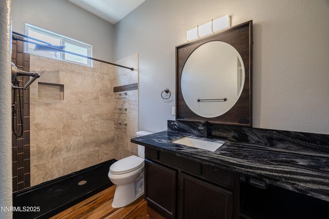 Secondary Bath | Image 23