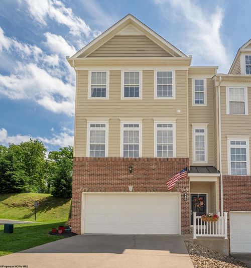 430 Saint Andrews Dr, Morgantown, WV, 26508-9225 | Card Image