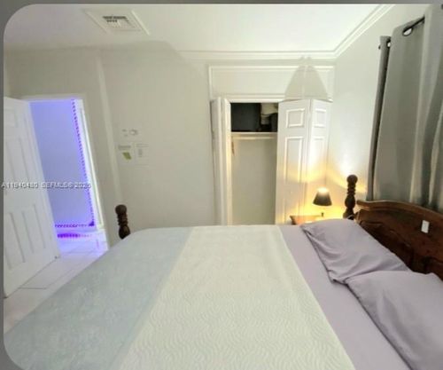 1715 Nw 13th St, Fort Lauderdale, FL, 33311-5829 | Card Image