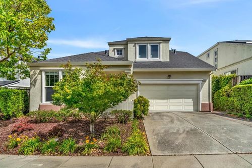 330 Titan Way, Hercules, CA, 94547 | Card Image