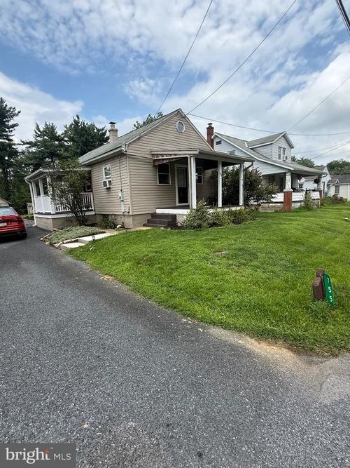 755 Turnpike Rd, ELIZABETHTOWN, PA, 17022-1162 | Card Image