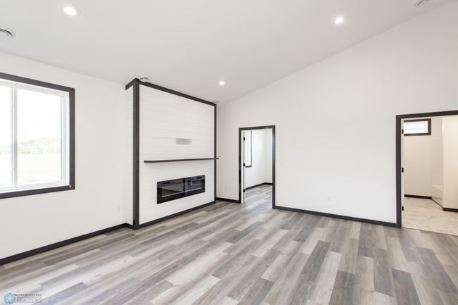 Living Room | Image 17