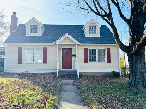 1324 W Central Ave, Carthage, MO, 64836-1033 | Card Image