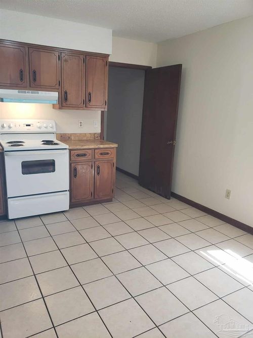 a-820 Calhoun Ave, PENSACOLA, FL, 32507-1623 | Card Image