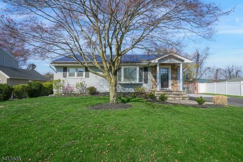 15 Margaret Dr, Pine Brook, NJ, 07058-9745 | Card Image