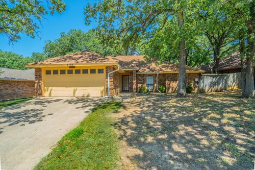 2119 Turf Club Dr, Arlington, TX, 76017-4501 | Card Image
