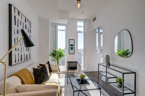715-297 College St, Toronto, ON, M5T0C2 | Card Image