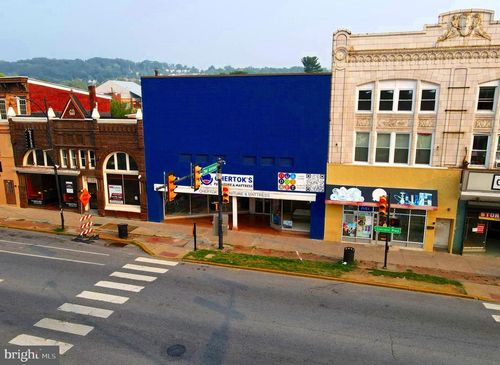 200 E Lincoln Hwy, COATESVILLE, PA, 19320-3408 | Card Image