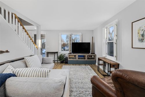 4-208 Marlborough St, East Greenwich, RI, 02818-3633 | Card Image