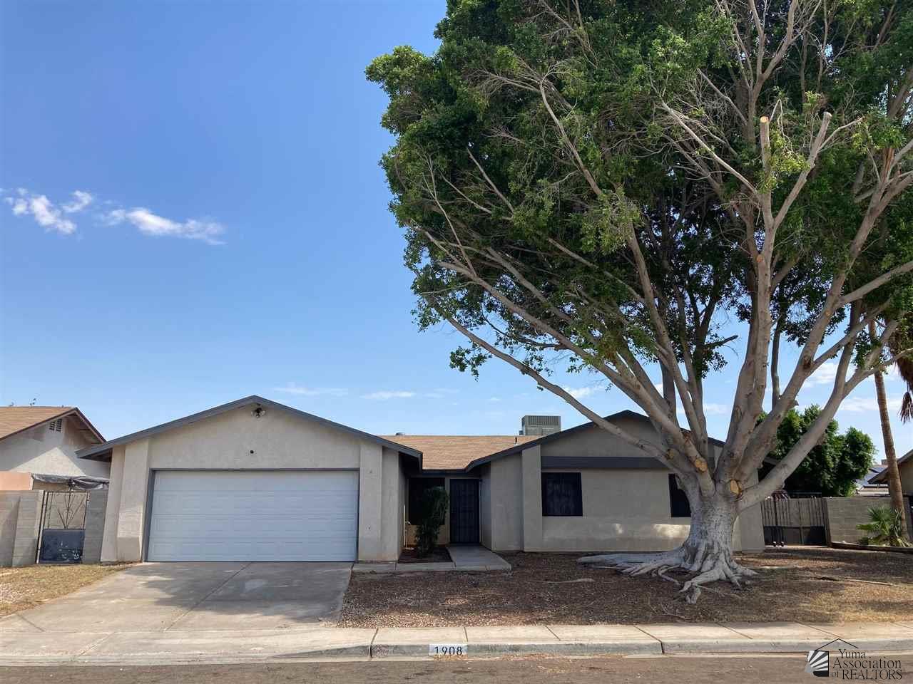 Del Sol Ln, Yuma, AZ 85364
