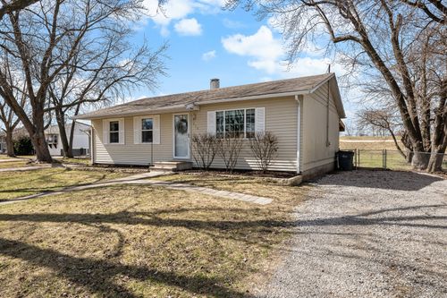 214 8th St E, Milan, IL, 61264-2639 | Card Image