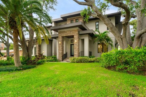 4905 W Spring Lake Dr, TAMPA, FL, 33629-8216 | Card Image
