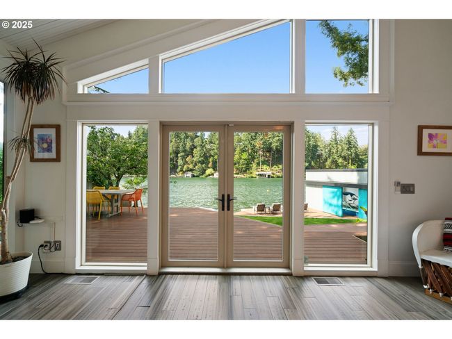 1115 Lake Front Rd, House other with 4 bedrooms, 4 bathrooms and 2 parking in Lake Oswego OR | Image 12