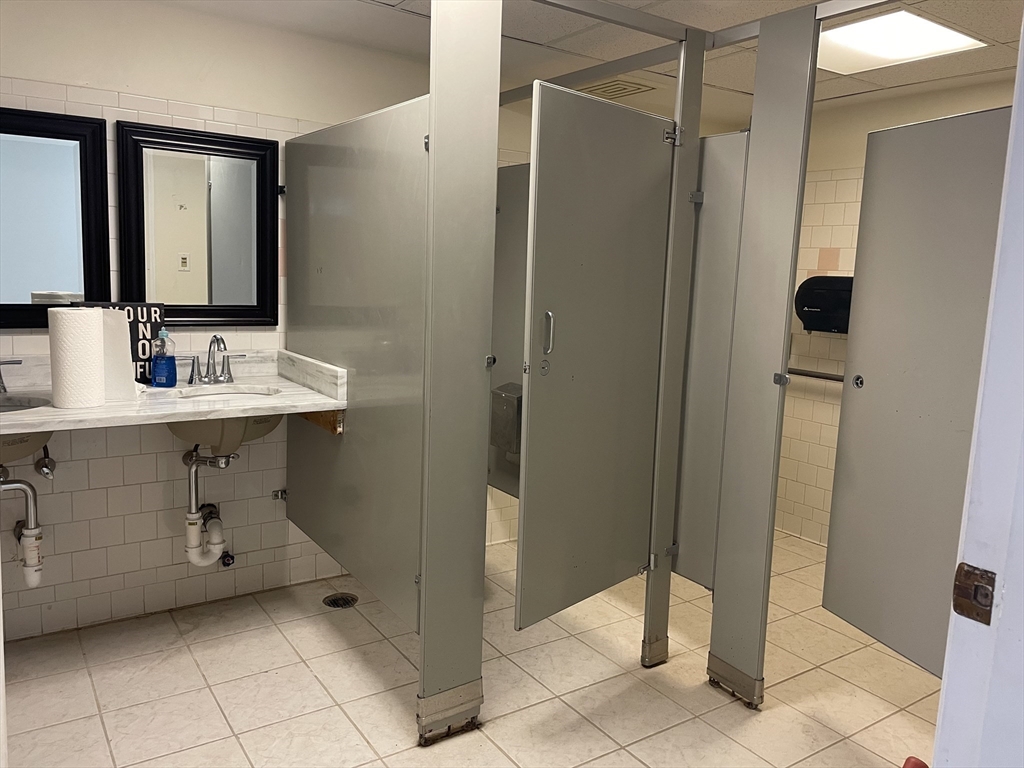 Commercial Lease in Plymouth 5