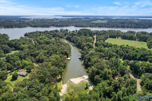 193 Poplar Springs Dr, Rogersville, AL, 35652-7211 | Card Image