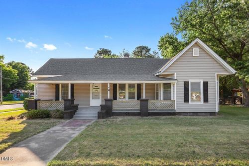 501 N Raiford St, Selma, NC, 27576-2214 | Card Image