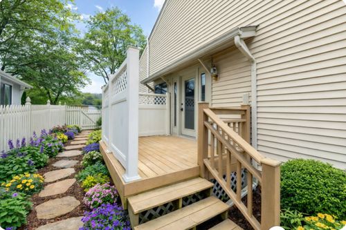 2010 Carriage Hill Rd, Lisle, IL, 60532-3305 | Card Image