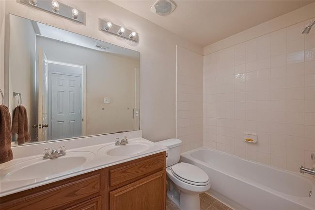 1402 Merryglen Ct, House other with 3 bedrooms, 3 bathrooms and 2 parking in Spring TX | Image 17