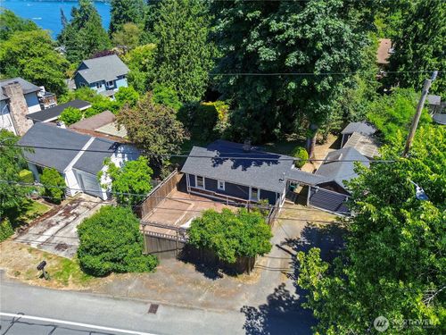 12026 Sand Point Ne, Seattle, WA, 98125 | Card Image
