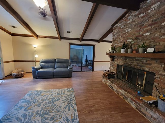 Living Room | Image 31