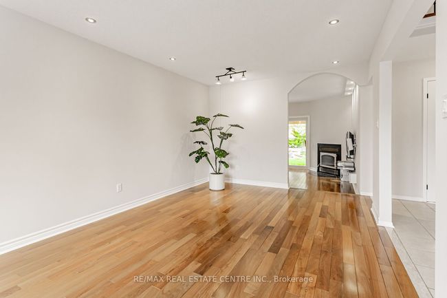 7221 Promenade Danton, House other with 5 bedrooms, 4 bathrooms and 4 parking in Mississauga ON | Image 7