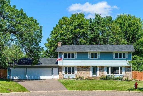 792 Mimosa Ln, New Brighton, MN, 55112-2520 | Card Image