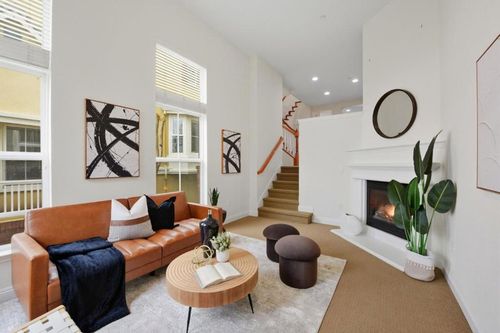 48962 Woodgrove Cmn, Fremont, CA, 94539-7586 | Card Image