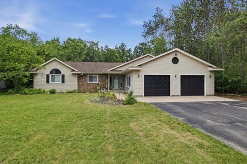 2731 Hickory Dr, PLOVER, WI, 54467-2534 | Card Image