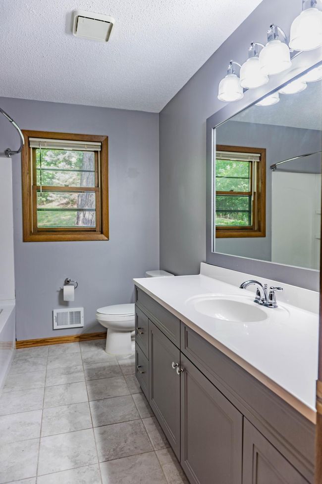 5200 Dahlgren Rd, House other with 4 bedrooms, 2 bathrooms and null parking in Chaska MN | Image 27