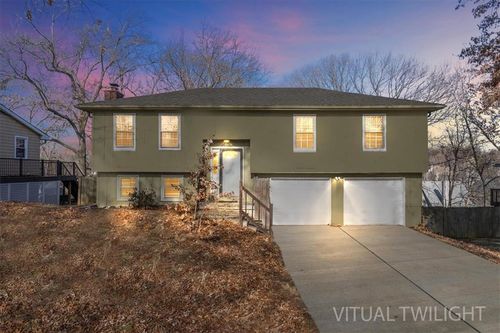 10116 W 52nd Ter, Merriam, KS, 66203-2024 | Card Image