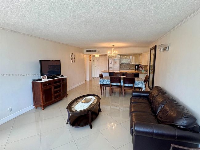 APT-221 - 3180 S Ocean Dr, Condo with 1 bedrooms, 1 bathrooms and null parking in Hallandale Beach FL | Image 5