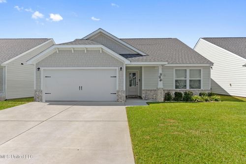 120 Pointe Breeze Way, Biloxi, MS, 39531-1001 | Card Image