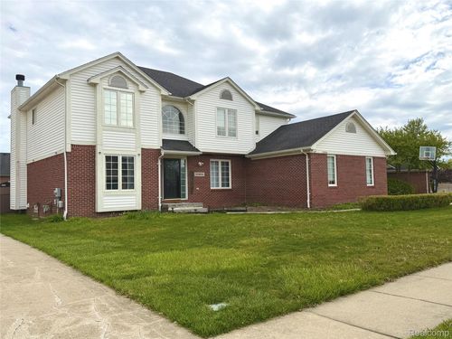 55856 Serene Dr, Macomb, MI, 48042-6162 | Card Image