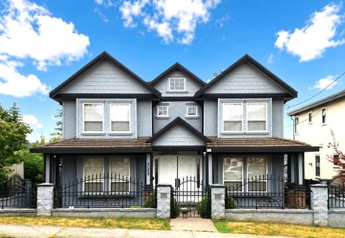 8068 11th Ave, Burnaby, BC, V3N2N7 | Card Image