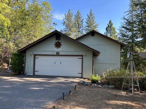 5883 Black Quartz Rd, Murphys, CA, 95247-7235 | Card Image