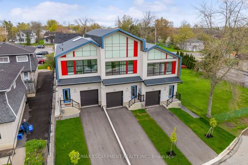 156 Mill St, Niagara Falls, ON, L0R2A0 | Card Image