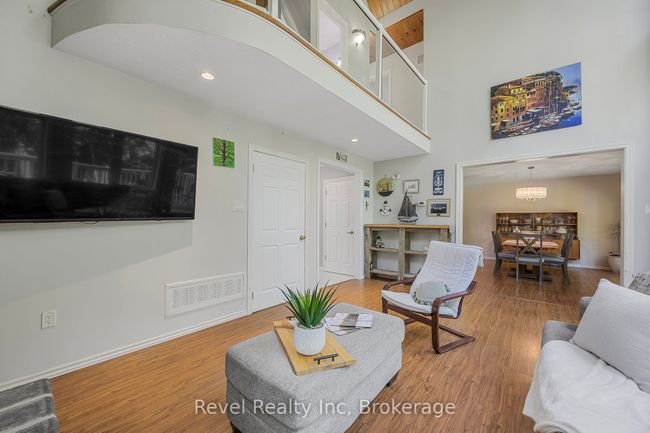 10 Musquake Crt, House other with 5 bedrooms, 4 bathrooms and 4 parking in Tiny ON | Image 8