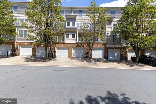 705b-4457 Beacon Grove Cir, FAIRFAX, VA, 22033-6031 | Card Image