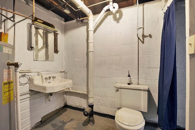 Half Bath in Basement | Image 21