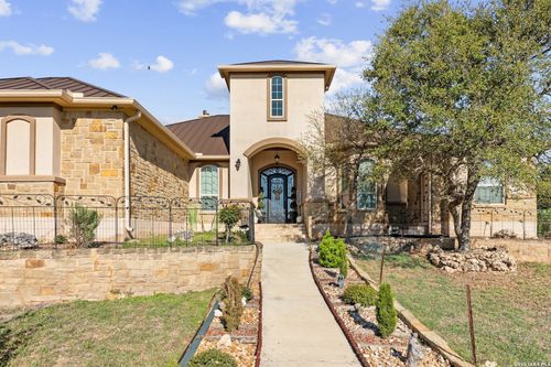 728 Falconwood Dr, San Marcos, TX, 78666-2470 | Card Image
