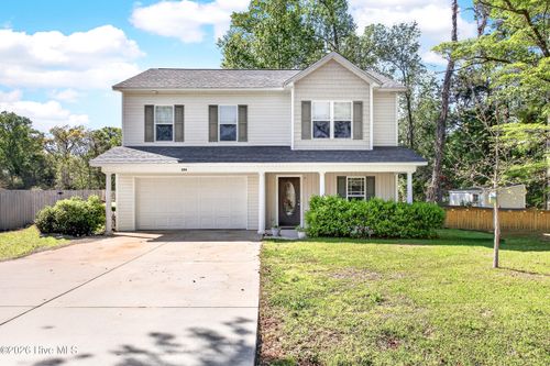 394 Carolina Pines Blvd, New Bern, NC, 28560-8432 | Card Image