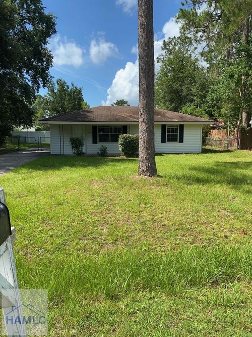 228 Pointe South Dr, Hinesville, GA, 31313-4937 | Card Image