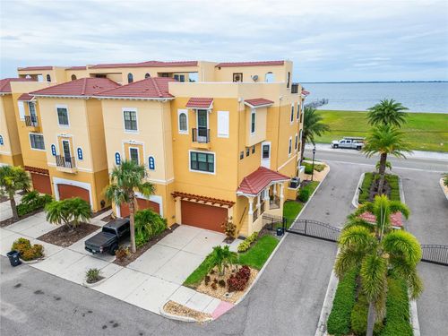 6412 Mayra Shores Ln, APOLLO BEACH, FL, 33572-3073 | Card Image