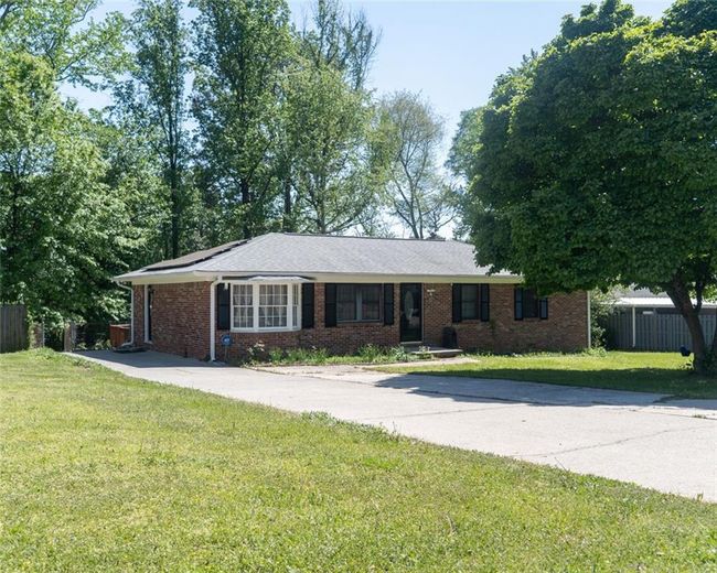 724 Camelot Way, House other with 3 bedrooms, 2 bathrooms and null parking in Norcross GA | Image 23