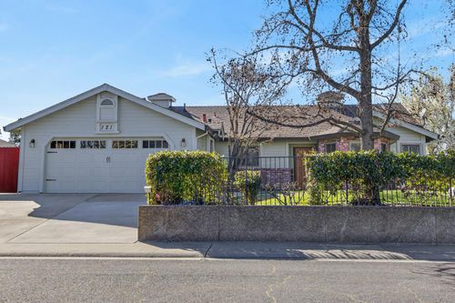 121 Silverado Cir, Roseville, CA, 95678-1022 | Card Image