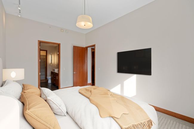 UNIT-301 - 100 3 Rd Ave S, Condo with 2 bedrooms, 2 bathrooms and null parking in Minneapolis MN | Image 7