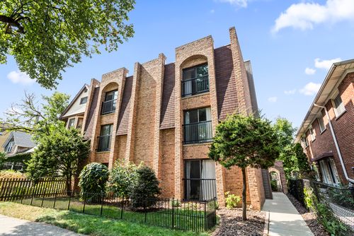 apt-102-4876 Hermitage Ave, CHICAGO, IL, 60640-4181 | Card Image