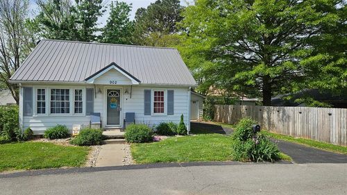 902 E Duke St, Cave City, KY, 42127 | Card Image