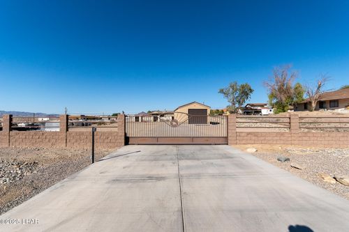 1024 Fathom Dr, Lake Havasu City, AZ, 86404-9501 | Card Image