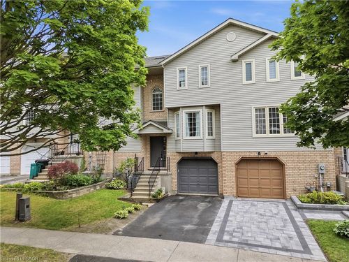 692 Grange Cres, Waterloo, ON, N2T2L8 | Card Image
